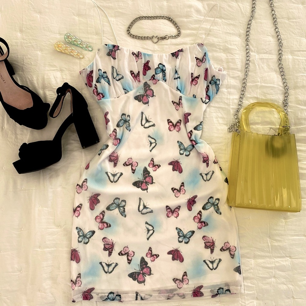 *New* Butterfly Y2K White Mini dress 🤍🦋🤍